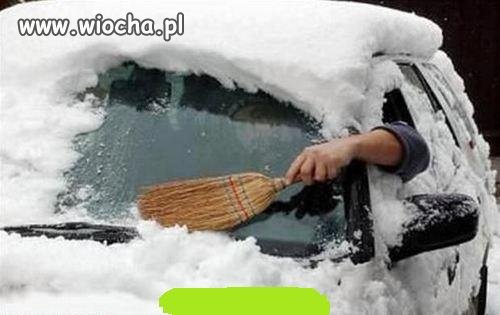 Z braku laku...