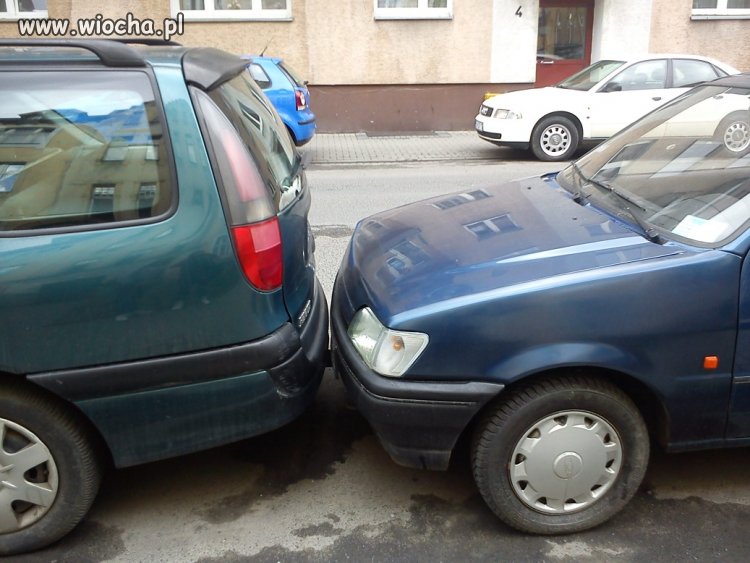 Mistrz parkowania...
