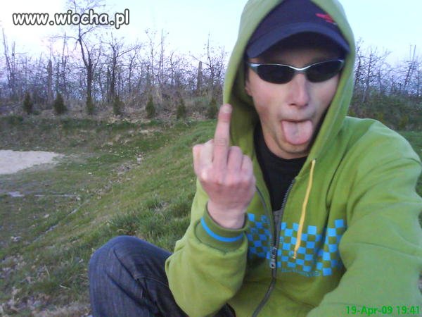 Gangsta... a pod zdjęciem komentarz...