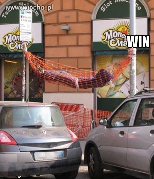 Uliczny hamak
