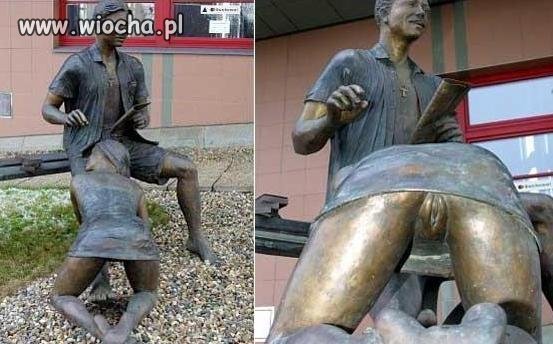 Pomniki... 