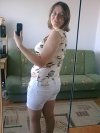 Słit focia z dzióbkiem przed lustrem 