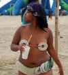 Nowoczesne bikiniu już niedługo na plaży 