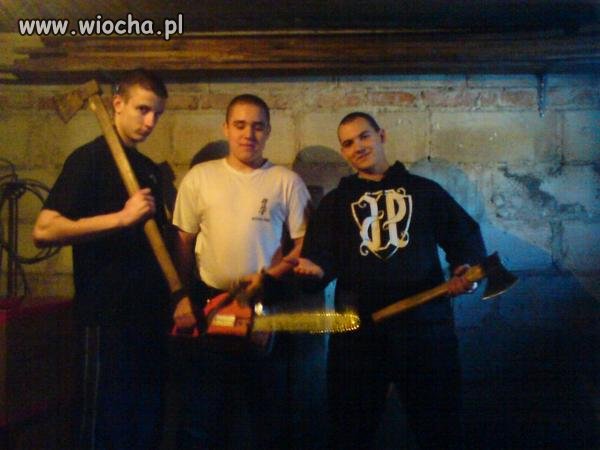Robienie z siebie twardziela za pomocą narzędzi...