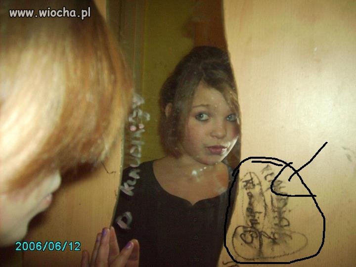 Słit focia w czystym lustrze...