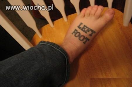 Musiał zrobić tatuaż