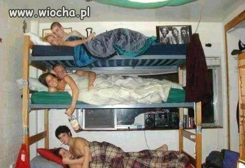 Jest alkohol jest impreza i trójbój erotyczny