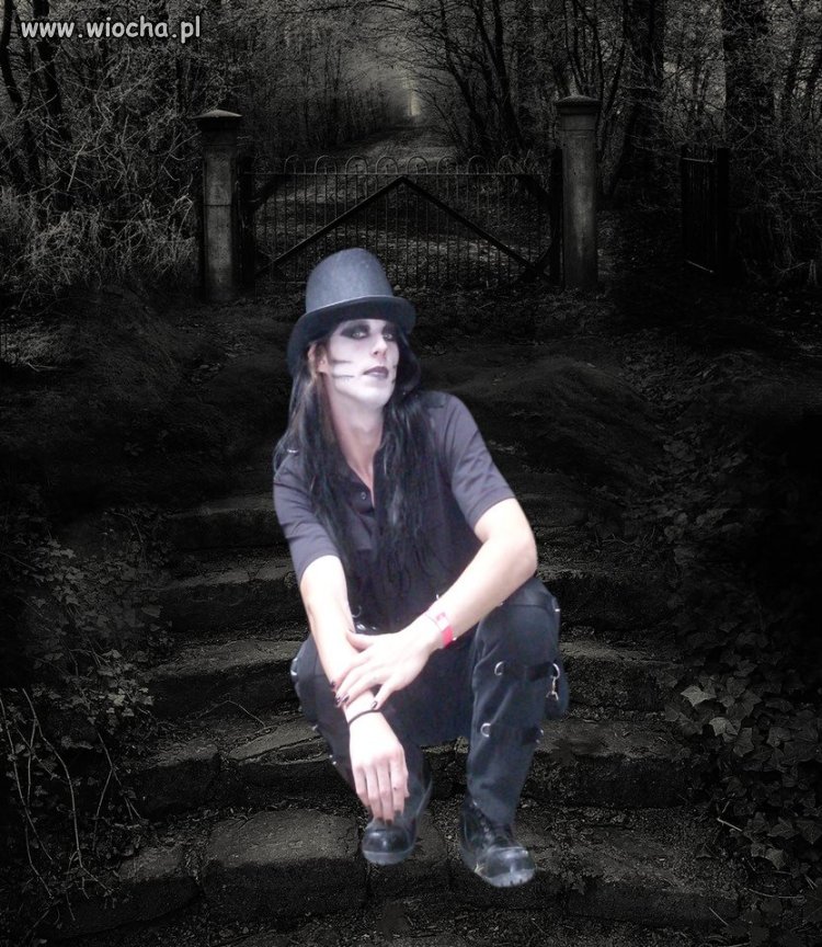 Mroczny arcymistrz fotoshopa
