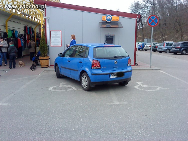 Parkowanie po Wołomińsku... klasyka!