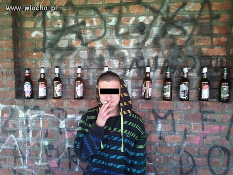 Lans na puste butelki po piwie i szluge.