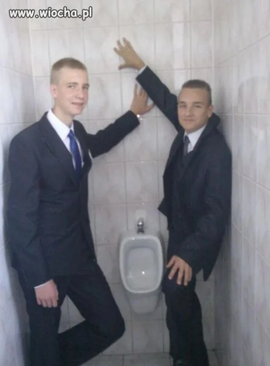 Gangsta z pisuarem 