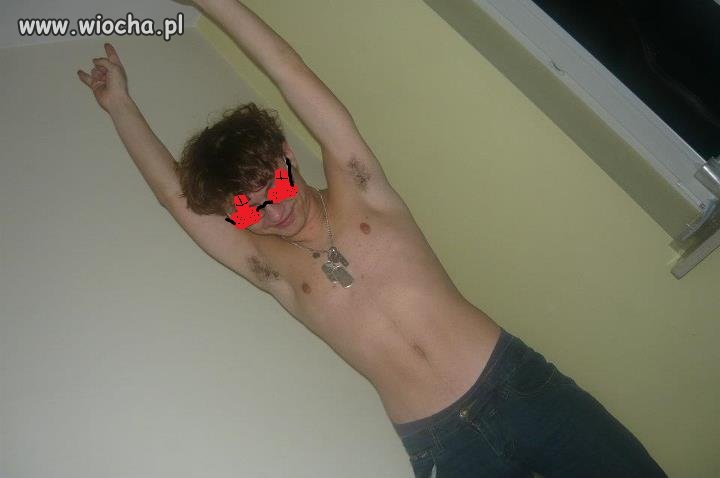 Girl look at that body! 