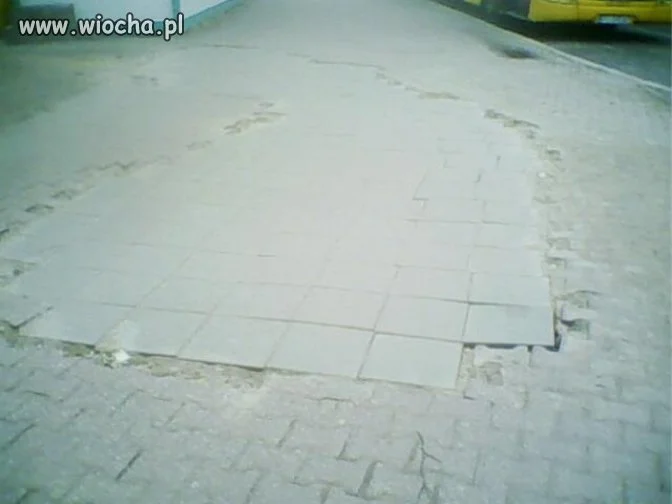 Chodnik w centrum miasta...