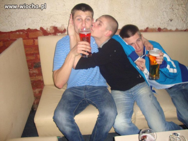 Wieje gejozą. 