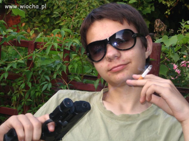 Papieros i Pistolet !