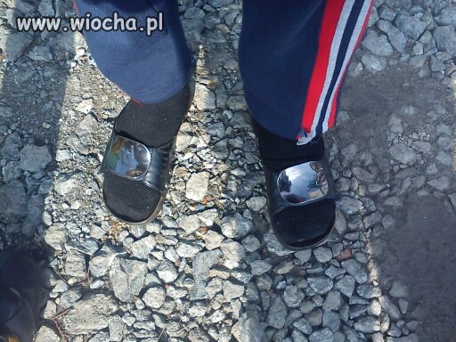 Wiocha w biały dzień