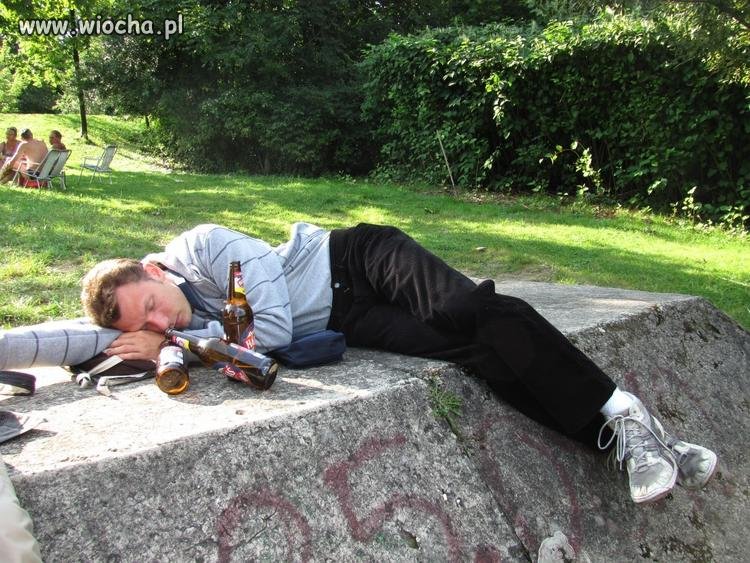Jest harnas jest impreza 