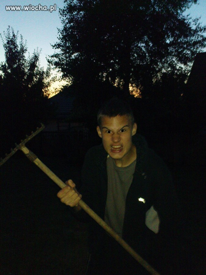 Przygotowany na atak zombie.