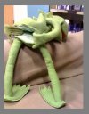 Karny Kermit do przyjmowania innych karniaków.