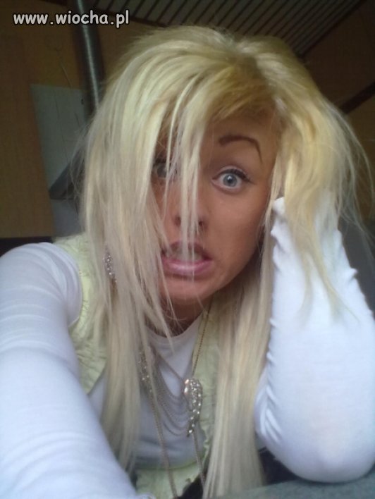 Blondi plastik...