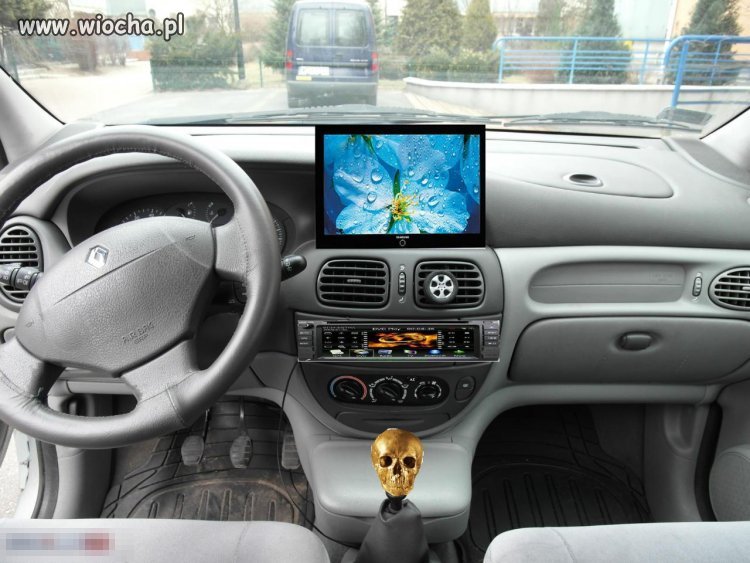 LCD, wypas radio no i ta czaszka
