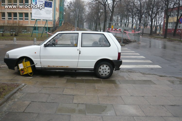 Z cyklu "mistrzowie parkowania"
