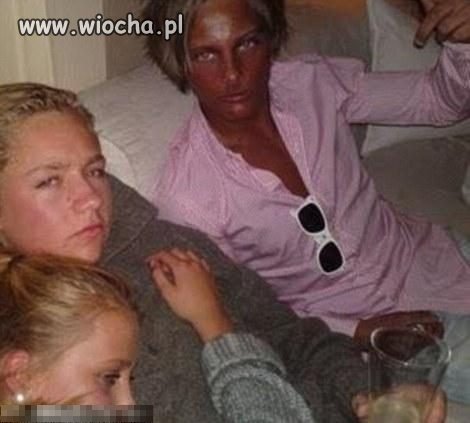 Zwyczajny laluś, jakich wiele.