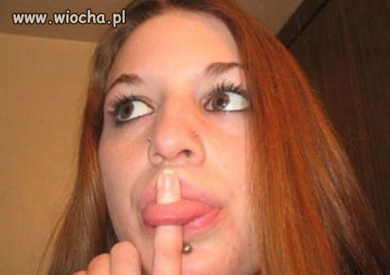 Ciekawe co pakuje jeszcze w tą dziure?