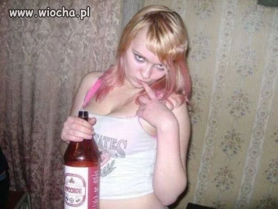 Dziunia chwali się alkoholem