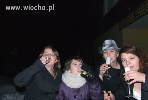 Dwunastolatki mają melanż