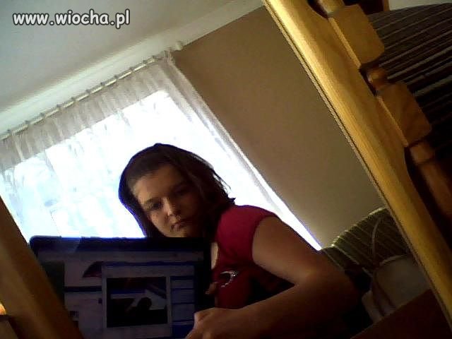 Lans na laptop w lustrze