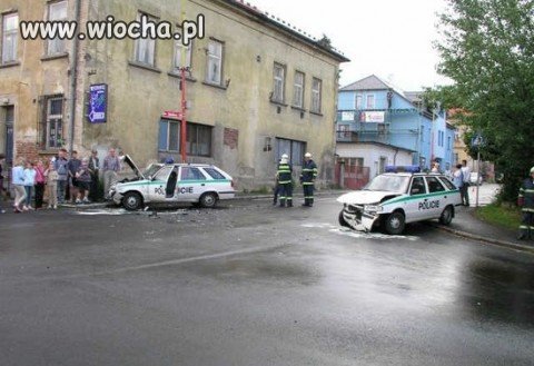 Ten z prawej wymusił pierwszeństwo
