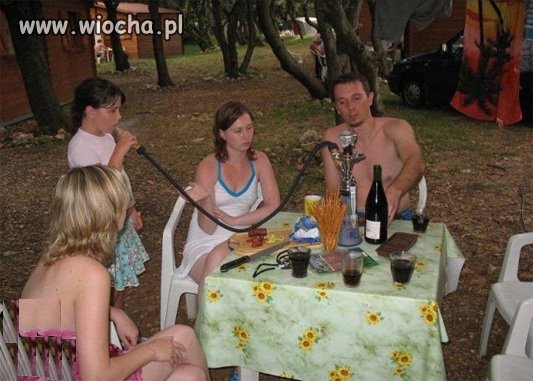 -A może się jeszcze winka napijesz???