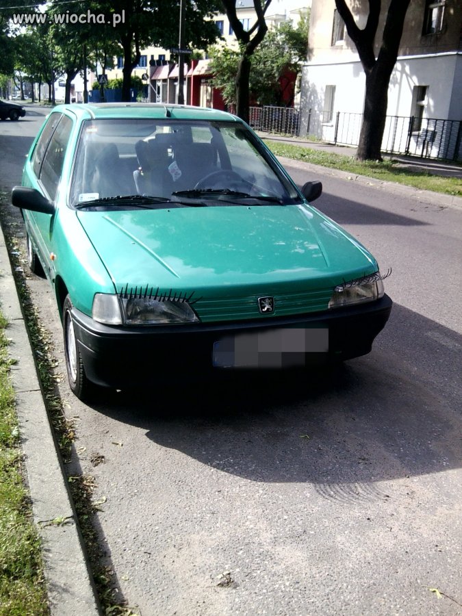 Piękny...Samochód.?