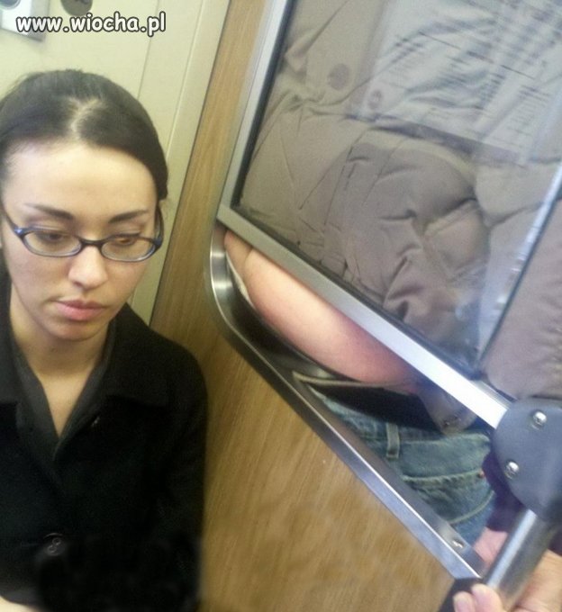 Nie ma to jak narobić wiochy w autobusie...