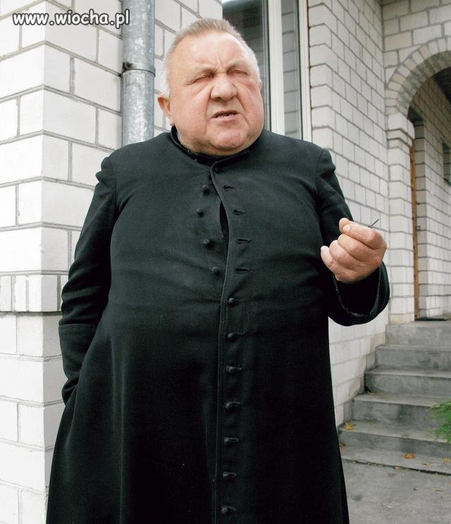 Ksiądz...