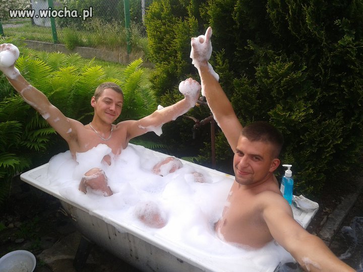 Chłopaki się bawią!