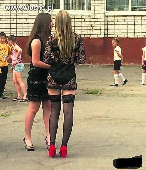 W takim ubraniu do szkoły gdzie są dzieci