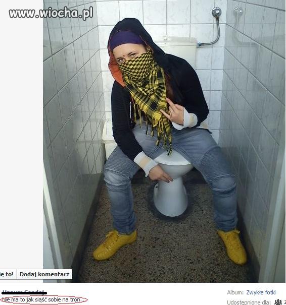 "nie ma to jak siąść sobie na tron"