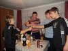 Wódka na stole a w kieliszkach soczek...