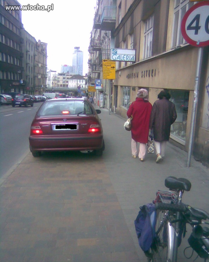 Parkowanie na ścieżce rowerowej