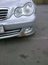 Naprawianie Mercedesa taśmą klejącą...