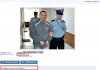 Ziomuś nawet w towarzystwie "psów" ma dobry chumor