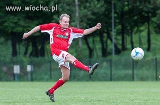 Każdy lubi pograć w piłkę...