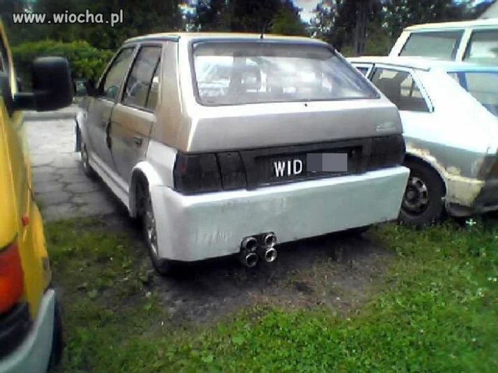 "Cudowny" body kit + bomba wydech =