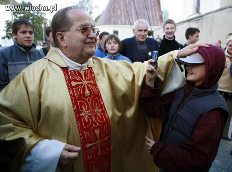 Celebryta...zawsze w błysku fleszy...