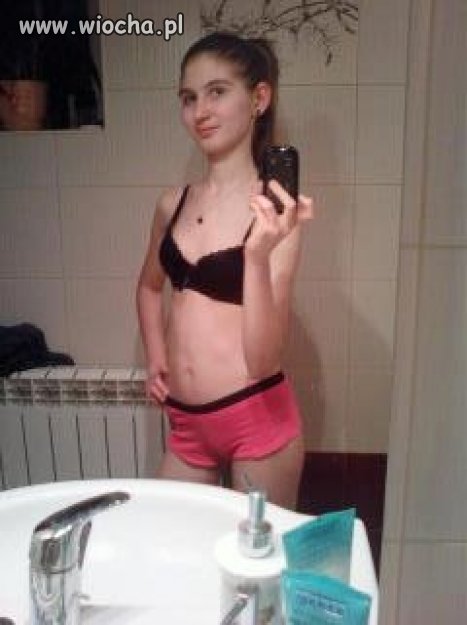 Nie wiem czym chciała zaszpanować, sami oceńcie.