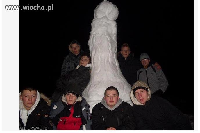 Sami "mężczyźni" i śniegowy k***