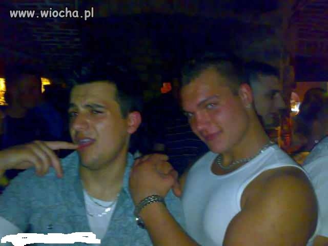 Kociaki -aż bije męskością 