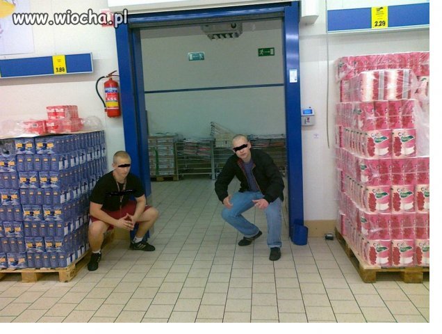 Ekipa osiedlowa w Supermarkecie 